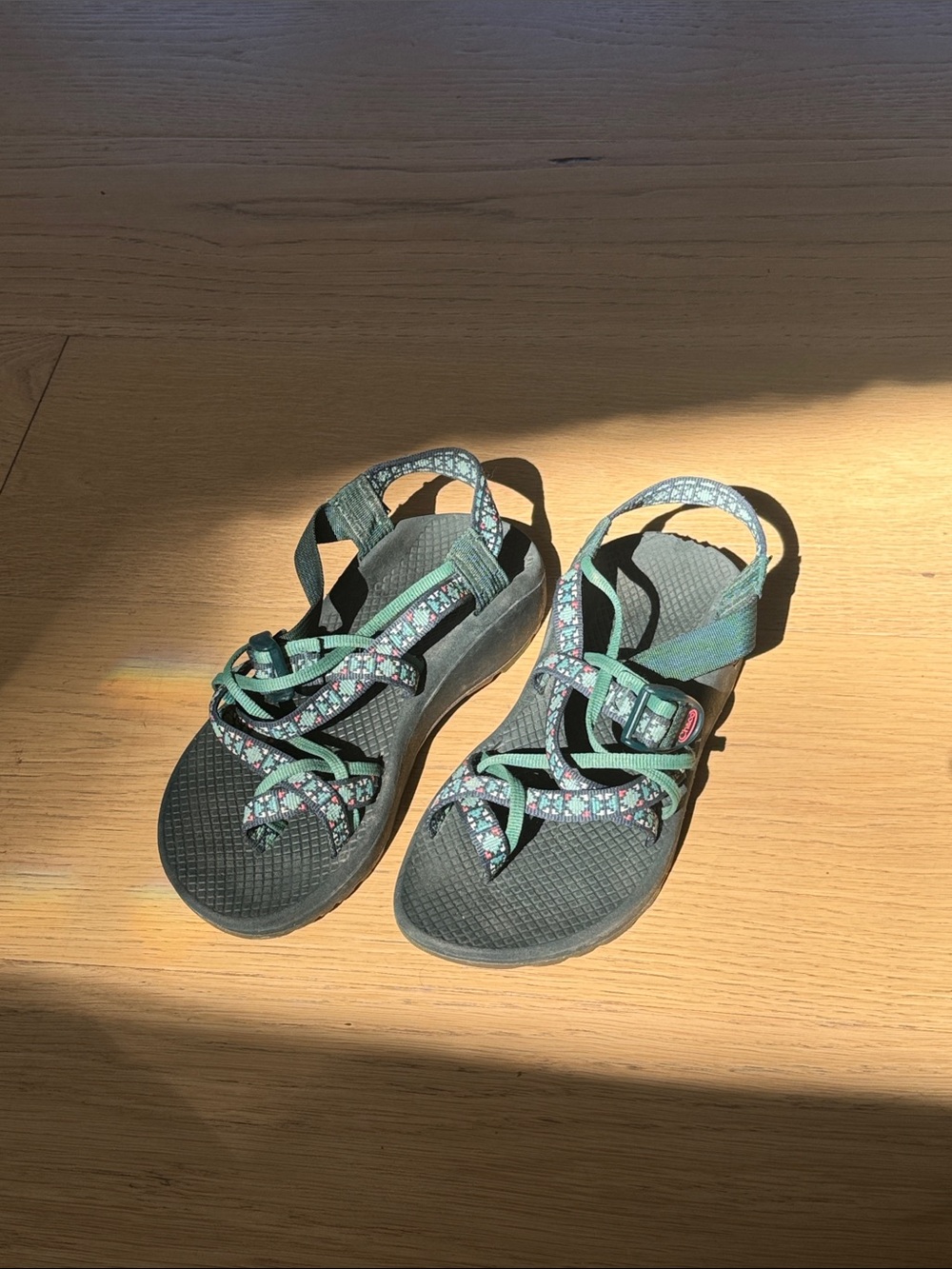 Chaco Women's 7 Dark Green Patterned Strappy Sandals